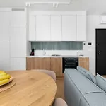 Stylish Doki With Air Conditioning & Parking In By Renters Appartement Gdańsk