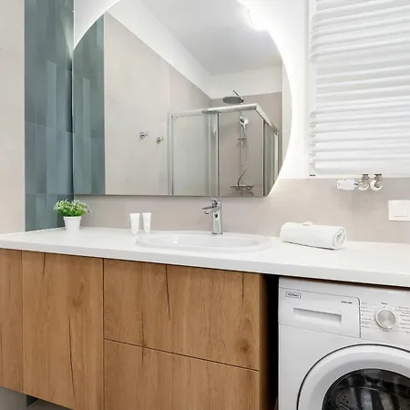 Stylish Doki With Air Conditioning & Parking In By Renters * Gdansk