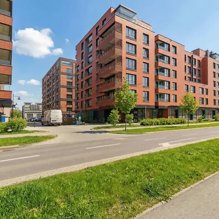Stylish Doki With Air Conditioning & Parking In By Renters