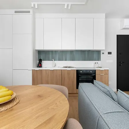 Stylish Doki With Air Conditioning & Parking In By Renters Apartment Gdansk