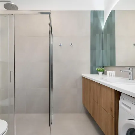 شقة Stylish Doki With Air Conditioning & Parking In By Renters *